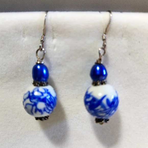 NWT “Blue Willows” Necklace/Earrings Set 14"-18" - Picture 4 of 4